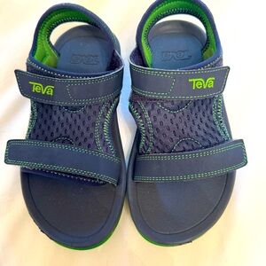 Teva Kids' navy Blue and Lime green fabric Sandals. Traction sole.Velcro.Size 1.